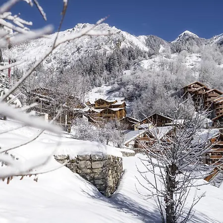 Apartment Cosy Avec Balcon, Parking Et Wi-fi A Champagny-en-vanoise - Fr-1-638-13 *