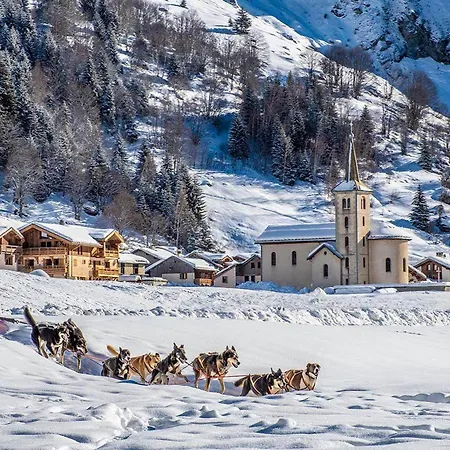 Cosy Avec Balcon, Parking Et Wi-fi A Champagny-en-vanoise - Fr-1-638-13 * La Plagne