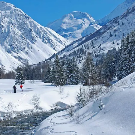 Apartment Cosy Avec Balcon, Parking Et Wi-fi A Champagny-en-vanoise - Fr-1-638-13