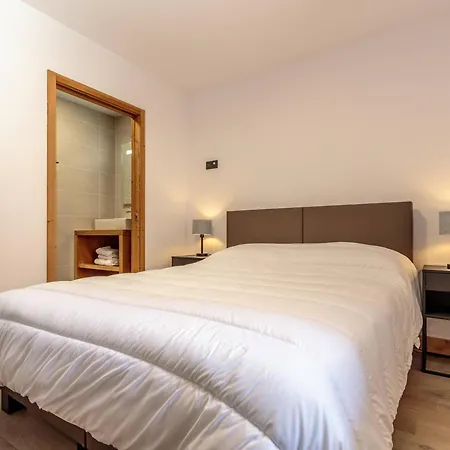Cosy Avec Balcon, Parking Et Wi-fi A Champagny-en-vanoise - Fr-1-638-13 * La Plagne
