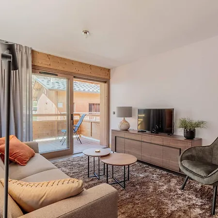 Cosy Avec Balcon, Parking Et Wi-fi A Champagny-en-vanoise - Fr-1-638-13 Apartment