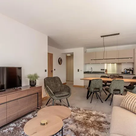 Apartment Cosy Avec Balcon, Parking Et Wi-fi A Champagny-en-vanoise - Fr-1-638-13 La Plagne
