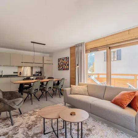 Cosy Avec Balcon, Parking Et Wi-fi A Champagny-en-vanoise - Fr-1-638-13