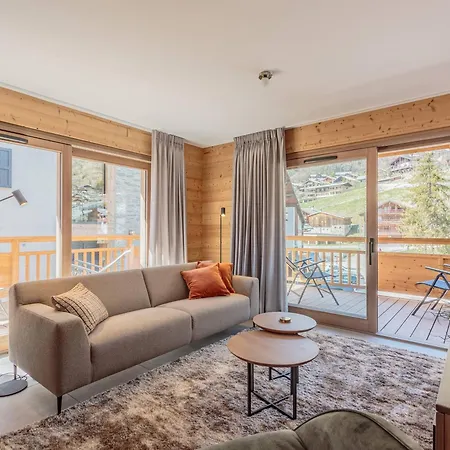 Cosy Avec Balcon, Parking Et Wi-fi A Champagny-en-vanoise - Fr-1-638-13 Apartment